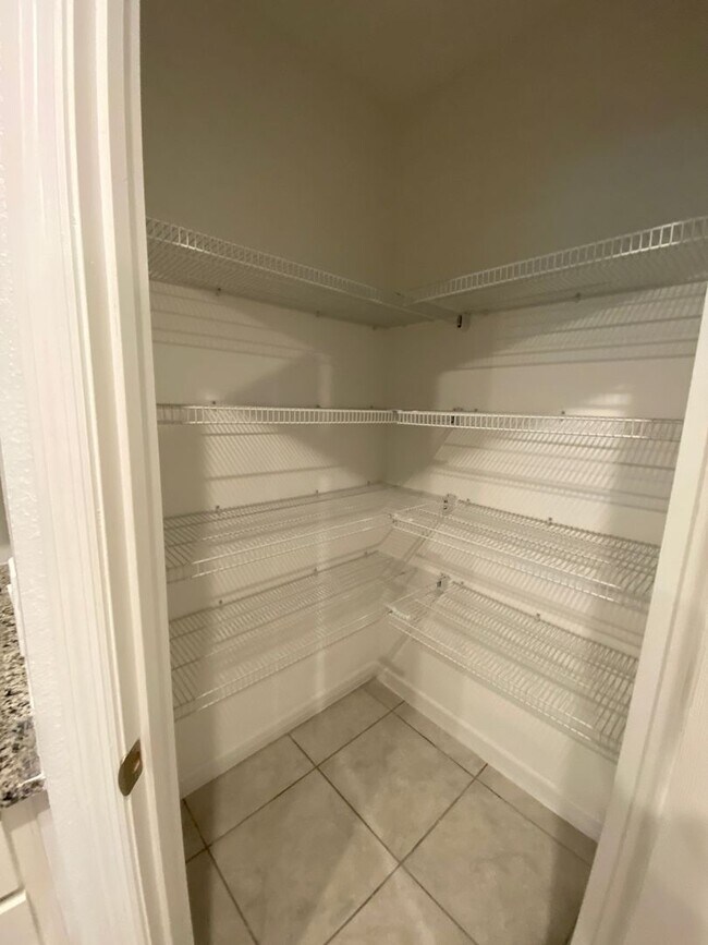 Building Photo - 3 Bedroom 2 Bath Home in Orchid Terrace fo...