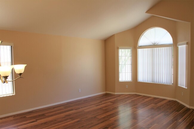 Building Photo - 26031 N 65th Dr