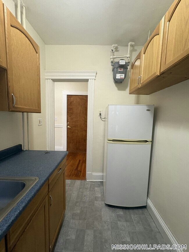 Building Photo - 360 Riverway