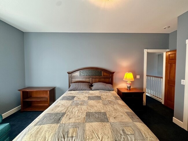 Building Photo - 10978 Squirrel Creek Rd