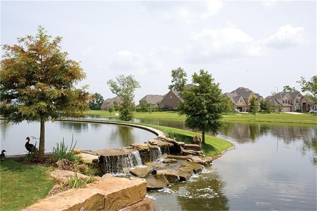 Building Photo - 21123 Amber Crossing Dr