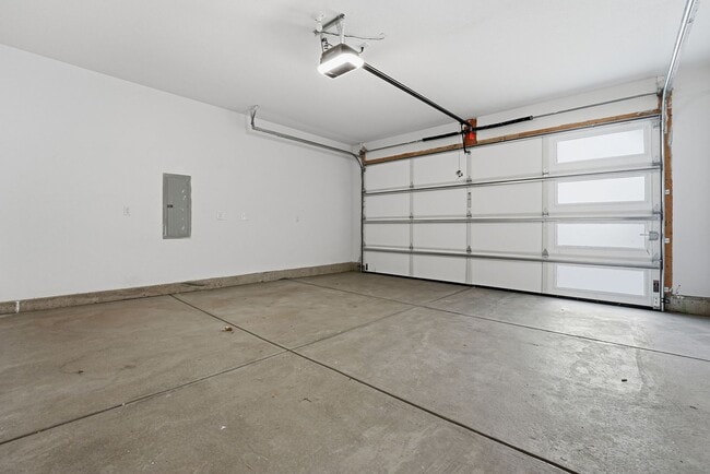 Building Photo - Park Meadows location near Lone Tree in the heart of Inverness. Easy access to Centennial Jetport