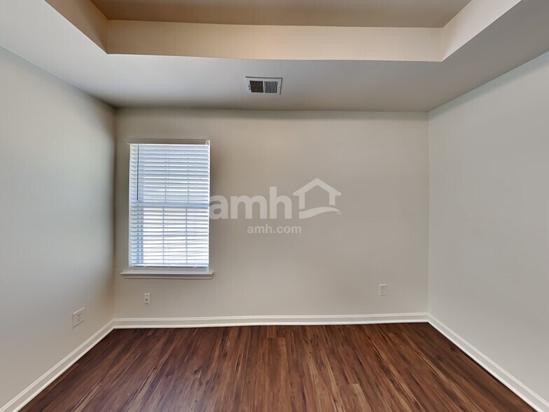 Building Photo - 367 Hidden Creek Ln