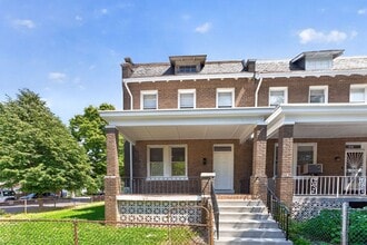 Building Photo - Spacious 6BR Rowhome in Prime DC Location