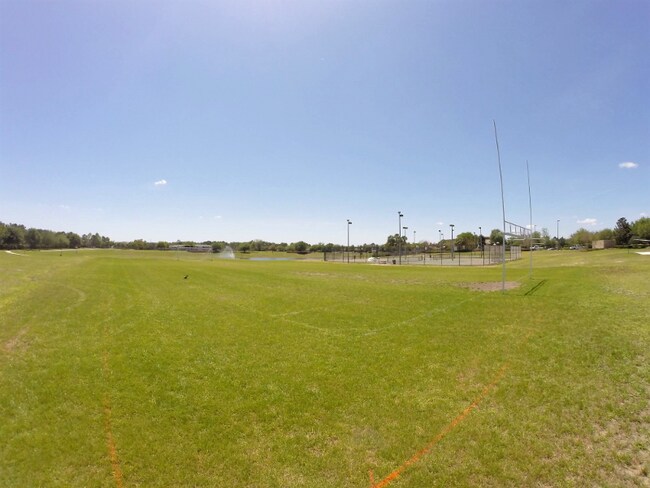 Building Photo - 4555 SW 52nd Cir