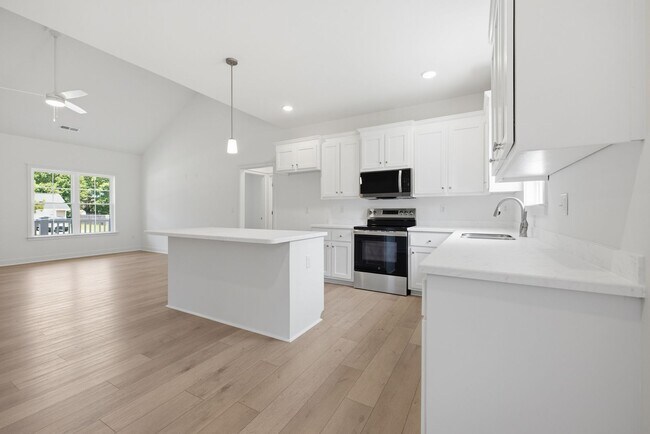 Building Photo - 21161 Baileys Ln