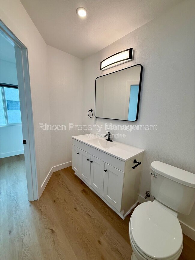 Building Photo - 607 Lemon Way