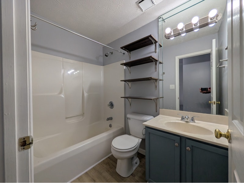 Building Photo - 3624 Beechwood Cir