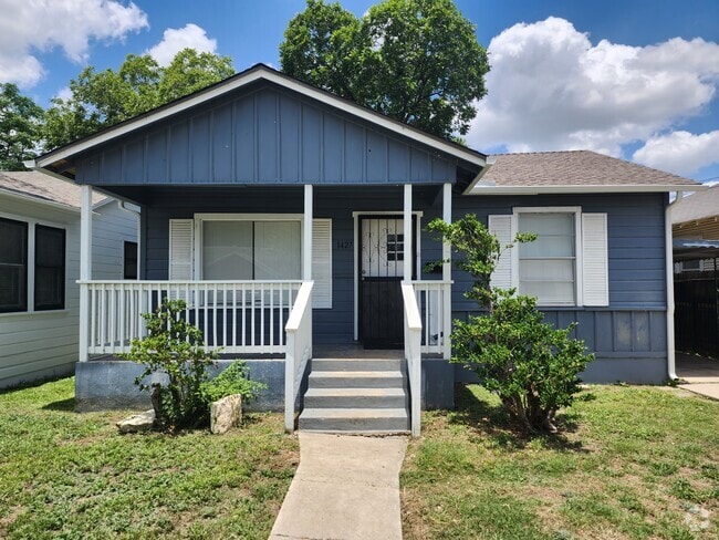 Building Photo - 1427 Hays St