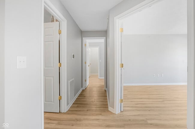Building Photo - 6525 Emerald Hill Ct