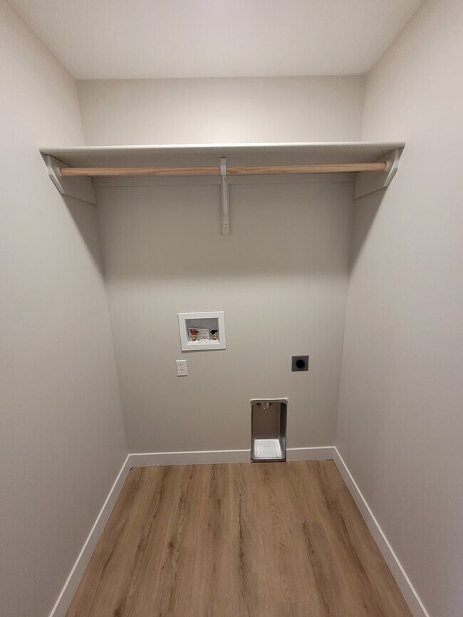 Building Photo - 4614 Alan Ln