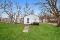 Building Photo - 4555 Oakdell Ave