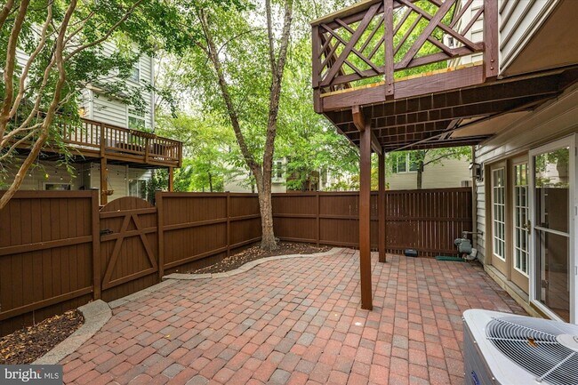 Building Photo - 5015 Waple Ln