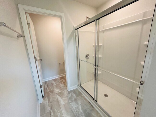 Building Photo - Stunning new end-unit 3 bedroom 2.5 bath townhouse in N High Point with attached garage.