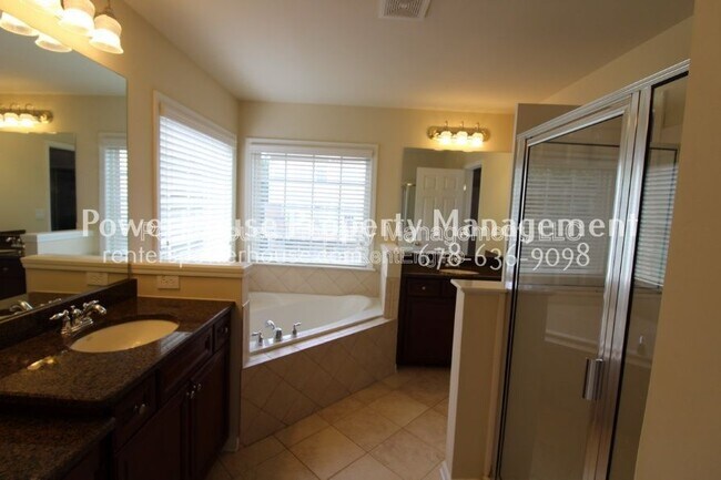 Building Photo - 10752 Camarilla Ct