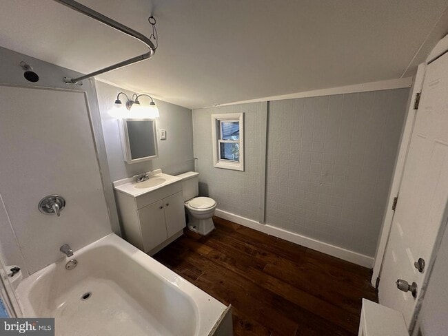 Building Photo - 2028 Haworth St