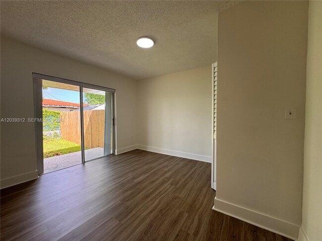 Building Photo - 3632 SW 87th Ave