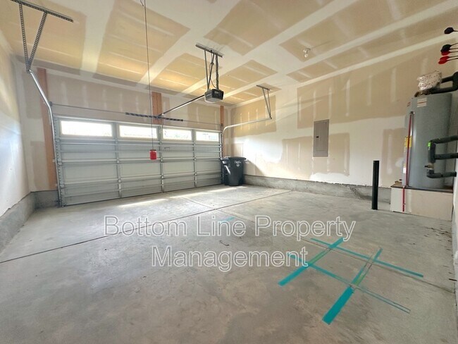 Building Photo - 4487 Fls Lk Dr S W