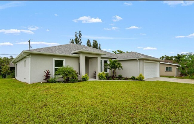 Building Photo - 12235 Hernando Rd