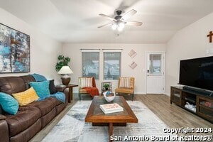 Building Photo - 100 Hunters Cp