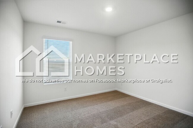 Building Photo - 341 Arrowhead Dr