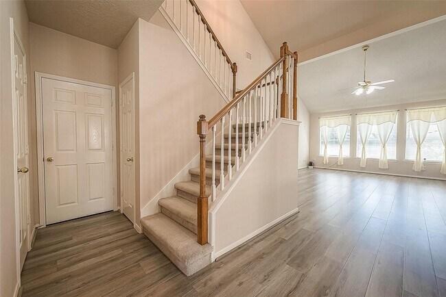 Building Photo - 8923 Aber Trail Ct