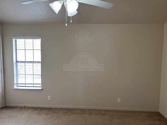 Building Photo - 4704 Pennington Ave