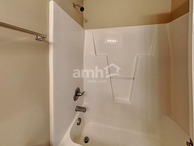 Building Photo - 835 Brookhannah Ct