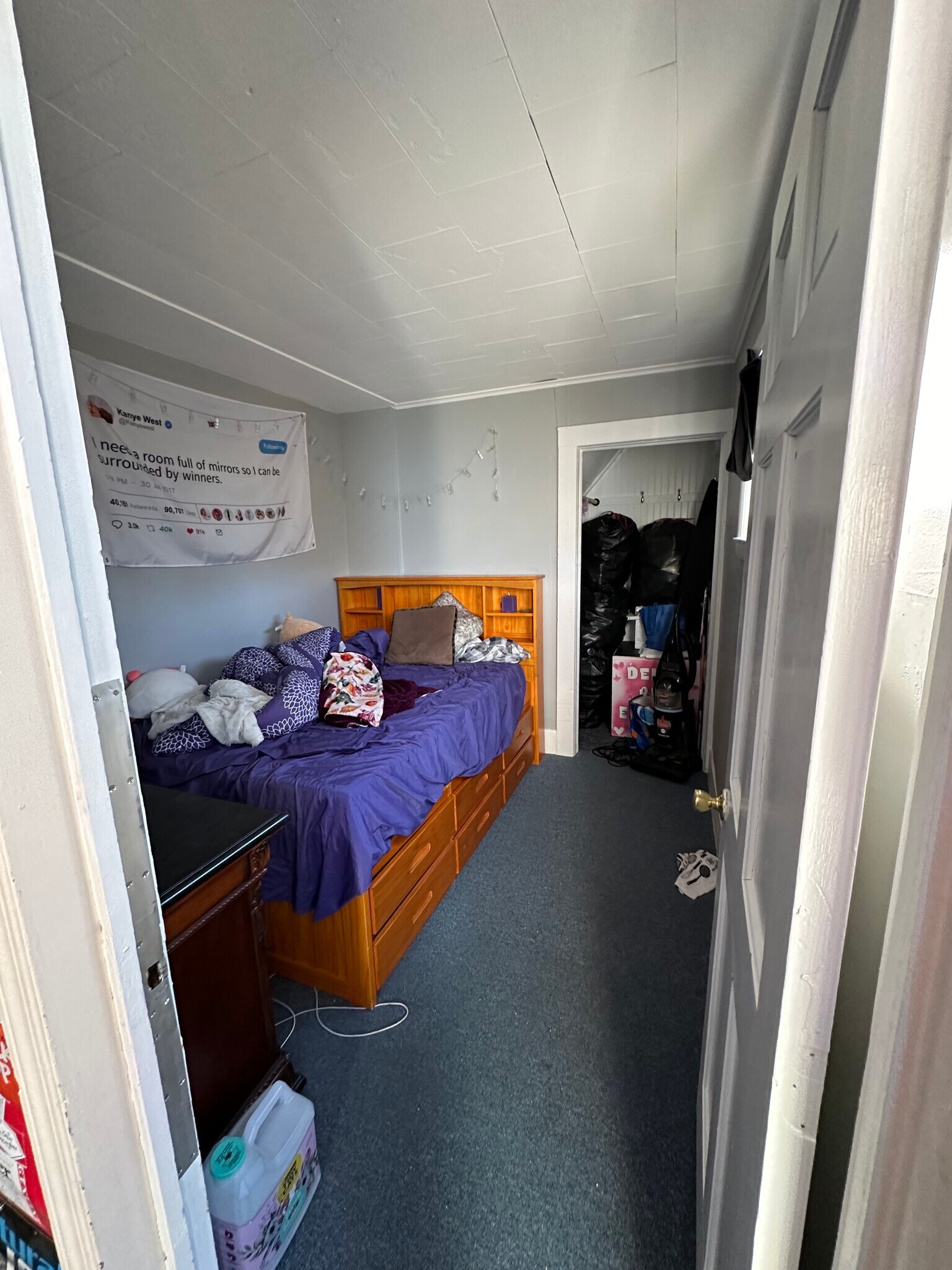 Building Photo - 108 Temple St