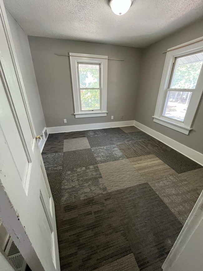 Building Photo - 4123 Buell Dr