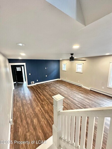 Building Photo - 44 Shoemaker St