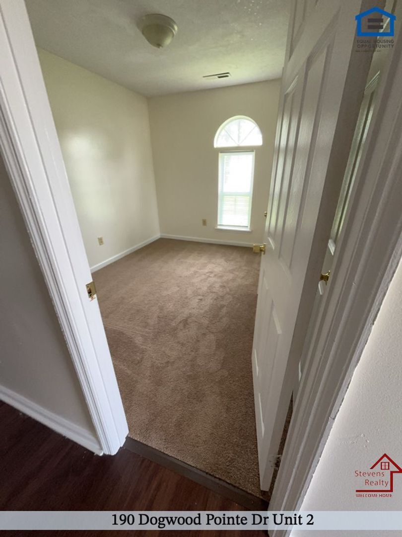 Building Photo - 190 Dogwood Pointe Dr