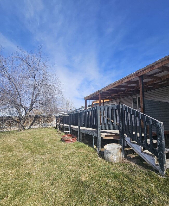 Building Photo - Cute 3 bed, 2 bath home in Nampa - Close t...