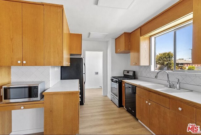 Building Photo - 4845 Imlay Ave