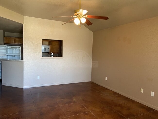 Building Photo - 1203 Cinch Dr