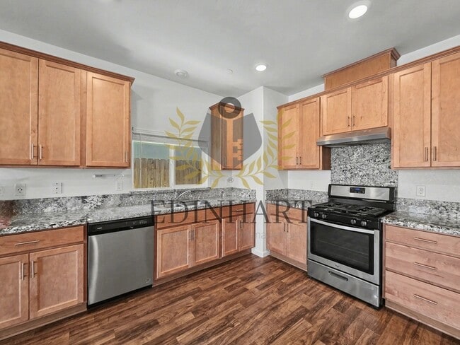 Building Photo - 7198 E Normal Ave