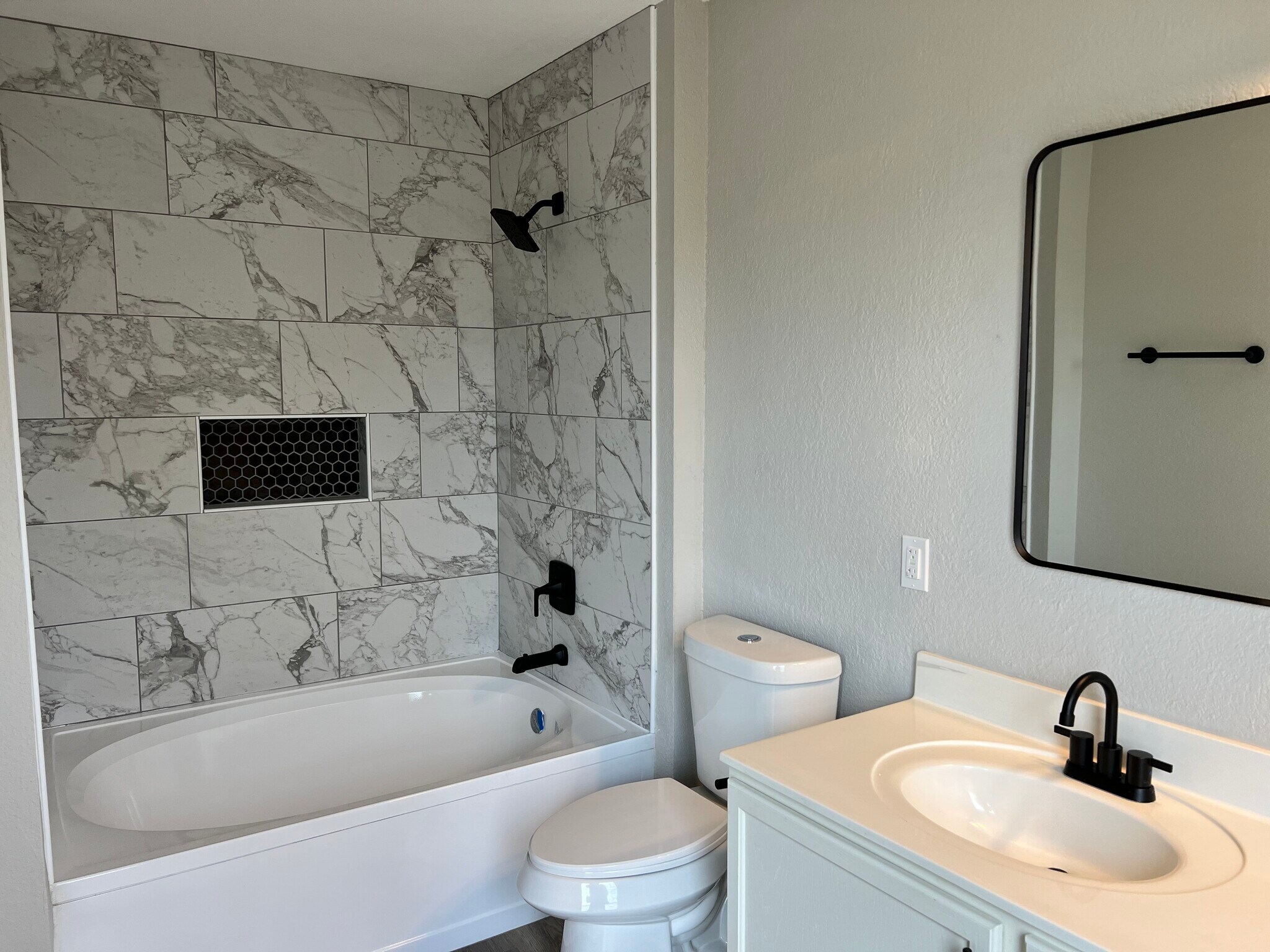 Building Photo - 6814 Knights