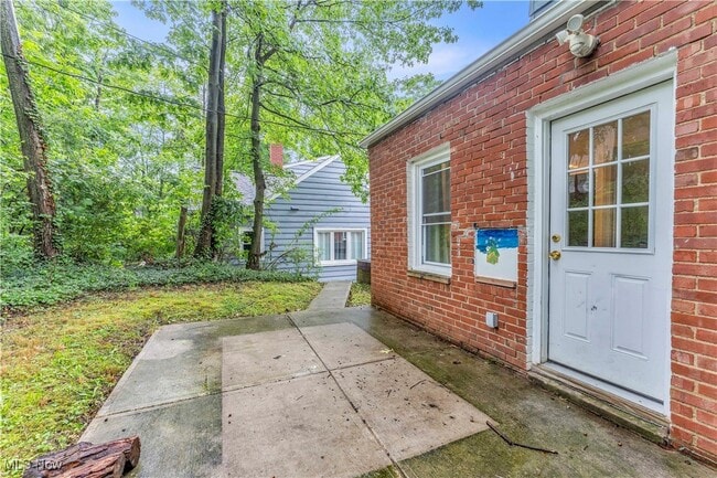 Building Photo - 3528 Meadowbrook Blvd