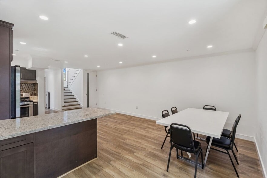 Building Photo - 7754 Ben Ave