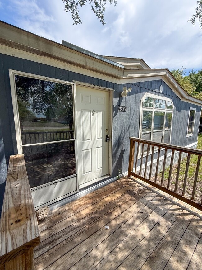 Building Photo - 4506 Legend Falls