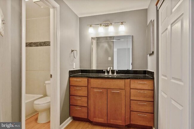 Building Photo - 4463 Pembrook Village Dr