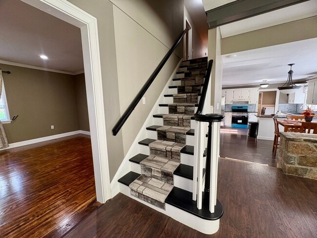 Building Photo - 4 Bedroom Single Family Home Available in ...