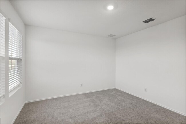 Building Photo - 153 Rodney Boat Rd