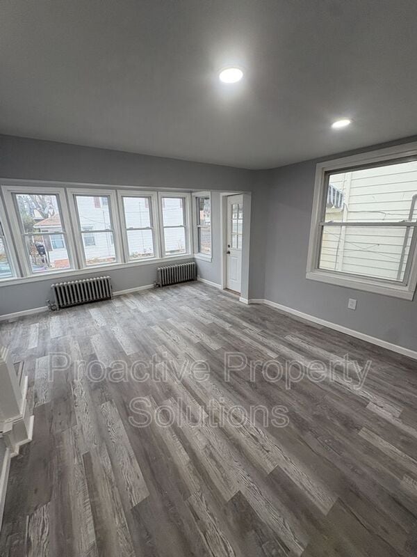 Building Photo - 461 Madison St