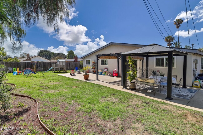 Building Photo - 557 W Gainsborough Rd