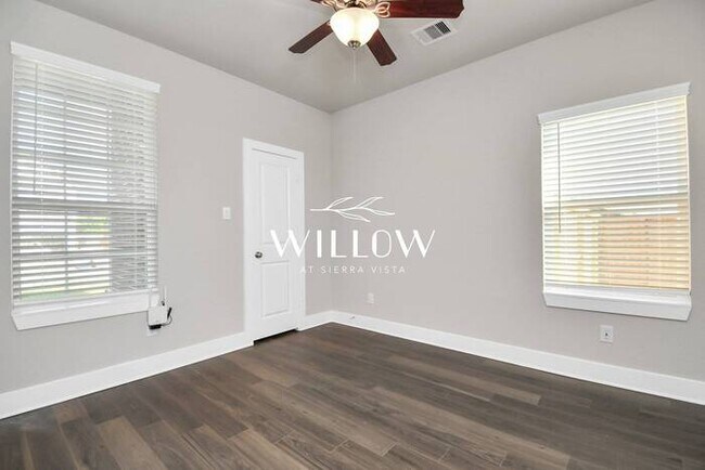 Building Photo - Spacious 4-Bedroom Home in a GREAT Community!