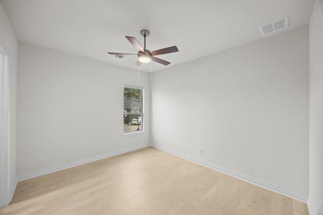 Building Photo - 116 Stardusty