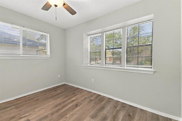 Building Photo - 2865 Meadowbrook Dr