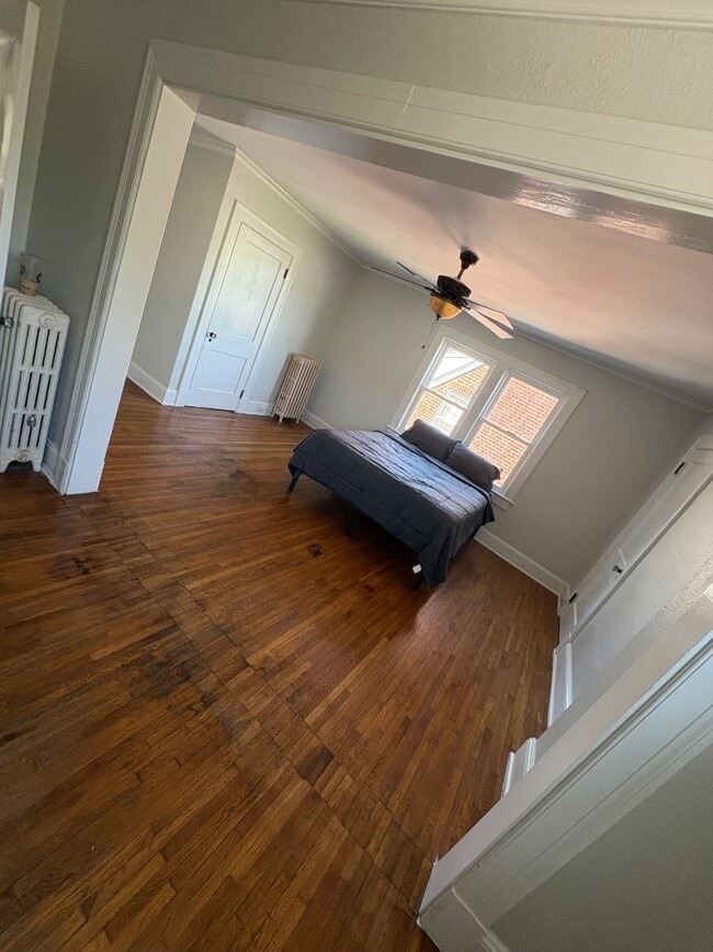 Building Photo - 447 Avondale Dr