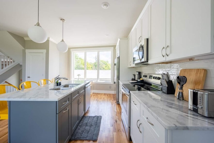 Building Photo - 1301 Baptist World Center Dr